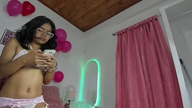 luna velveth online show from 02.12.26