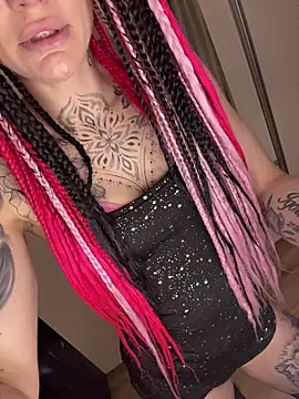 Snapshot of susannee chatting on 03.09.26 susannee online show from 03.09.26