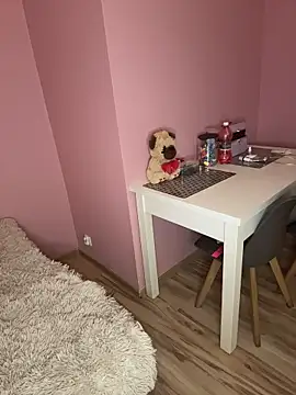 Snapshot of susannee chatting on 03.13.26 susannee online show from 03.13.26