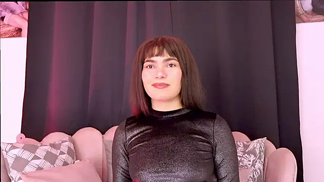 dakotacollins  online show from 06.10.26