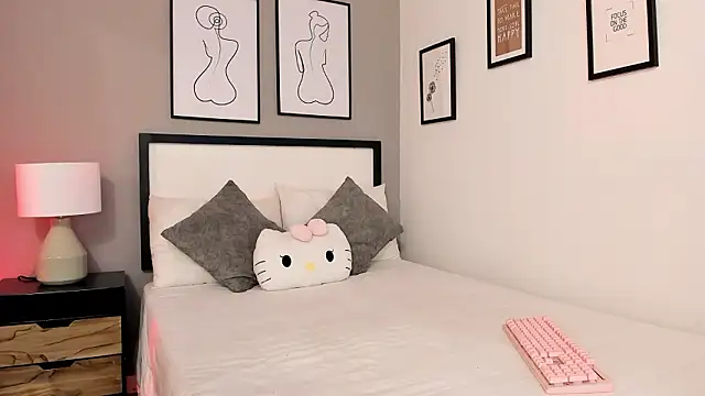 QueenRose    online show from 02.04.26