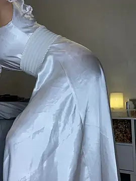 eva luz online show from 04.23.26