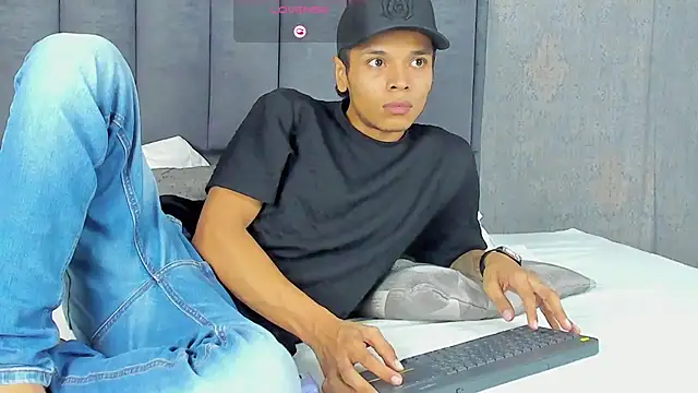 Alejandroo Montenegro online show from 03.14.26