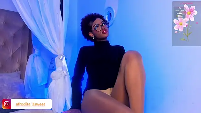Snapshot of Afrodita_sweeet chatting on 05.26.26 Afrodita sweeet online show from 05.26.26