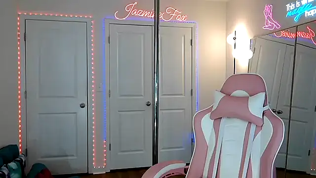 JazmineFoxx online show from 05.13.26