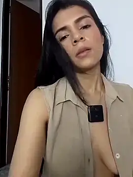 EvaMiranda online show from 05.15.26