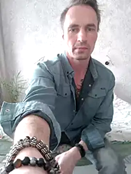 Snapshot of Wargunex chatting on 04.11.26 Wargunex online show from 04.11.26