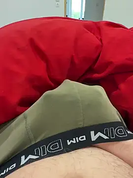 petitsexe52 online show from 03.06.26