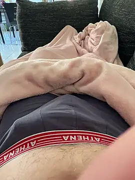 petitsexe52 online show from 03.12.26