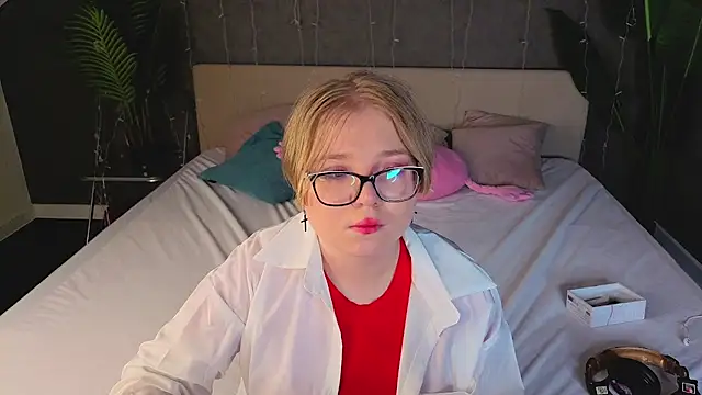 Lauraaa Smith online show from 03.10.26