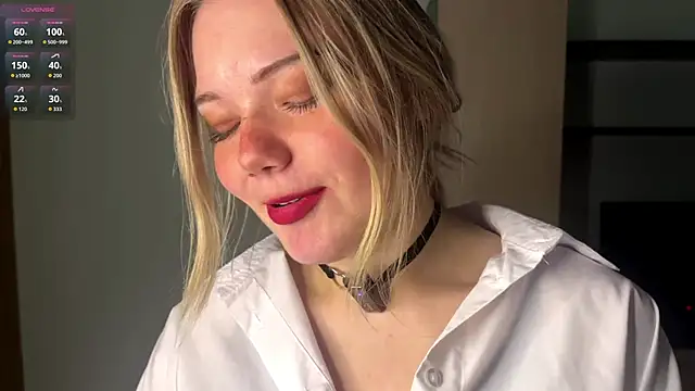 Snapshot of Velmiora chatting on 05.16.26 Velmiora online show from 05.16.26