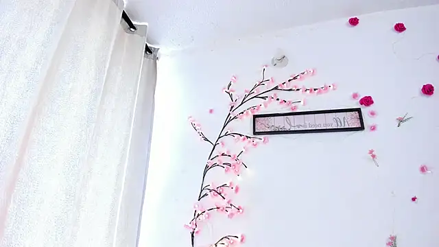 NicoRobinx online show from 04.21.26