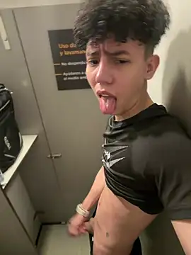 Snapshot of yoursexyjose chatting on 06.25.26 yoursexyjose online show from 06.25.26