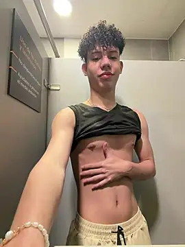 Snapshot of yoursexyjose chatting on 07.22.26 yoursexyjose online show from 07.22.26