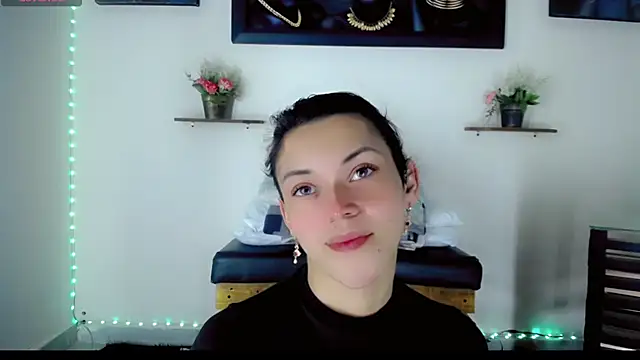 NathalialLooes online show from 02.25.26