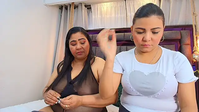 Karina Mendoza online show from 06.28.26