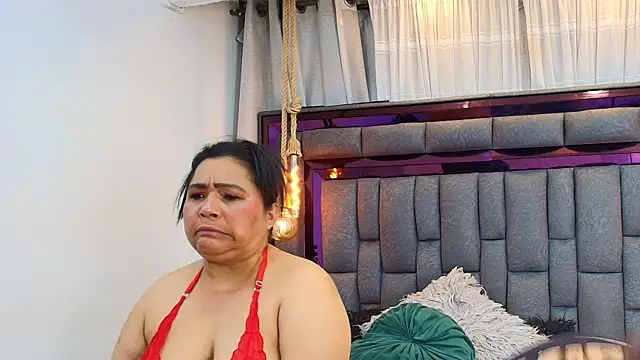 Karina Mendoza online show from 08.02.26