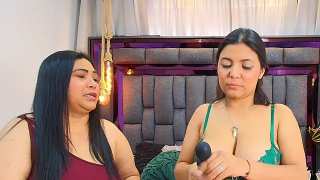 Karina Mendoza online show from 08.02.26