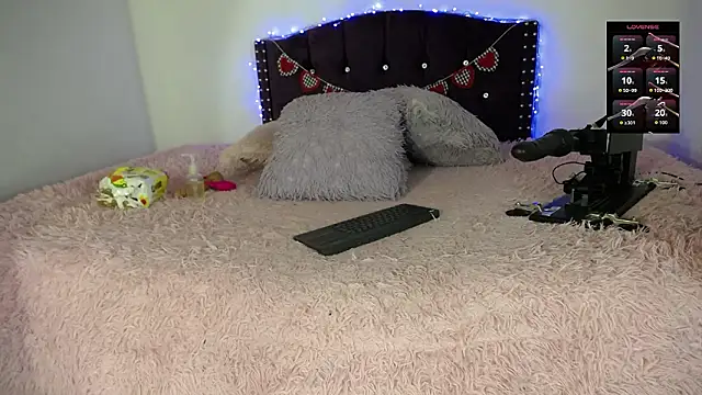 sienna rose pym online show from 02.04.26