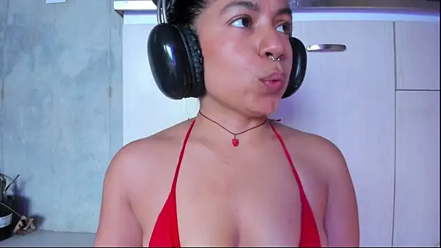 chiarafustox online show from 08.02.26