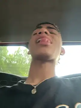 Snapshot of dominick_fran chatting on 02.10.26 dominick fran online show from 02.10.26