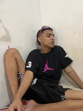 Snapshot of dominick_fran chatting on 02.26.26 dominick fran online show from 02.26.26