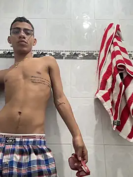 Snapshot of dominick_fran chatting on 03.06.26 dominick fran online show from 03.06.26