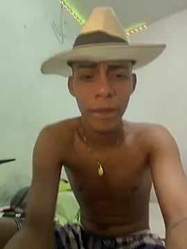 Snapshot of dominick_fran chatting on 03.07.26 dominick fran online show from 03.07.26