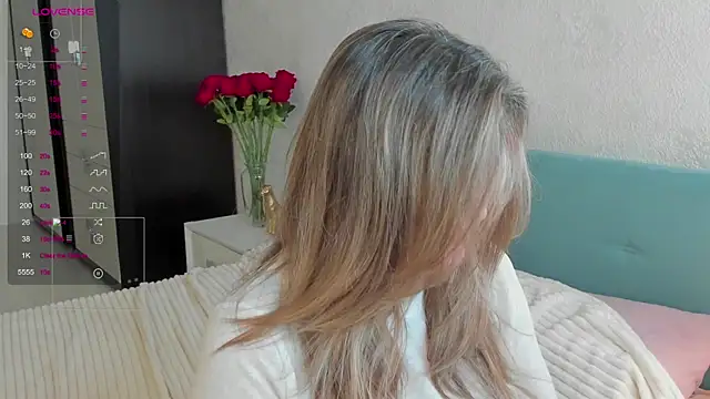 LilyBel online show from 05.04.26