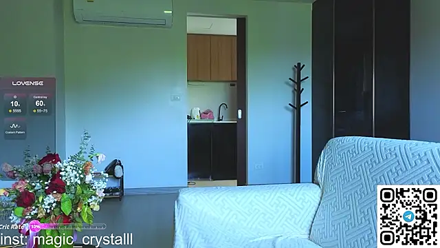 pink flow0 online show from 03.02.26