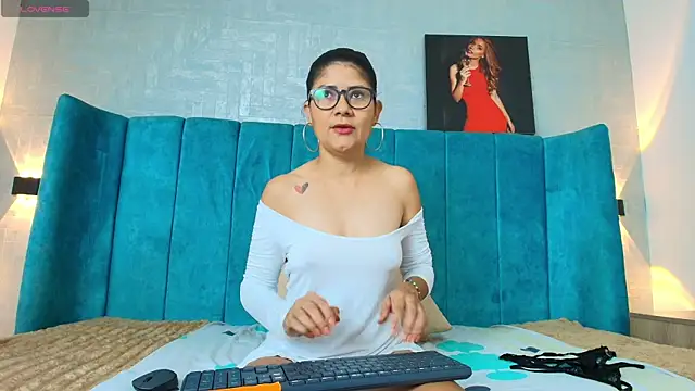 dulcenena moon online show from 02.17.26