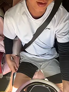 Snapshot of Tony-tran chatting on 02.20.26 Tony-tran online show from 02.20.26