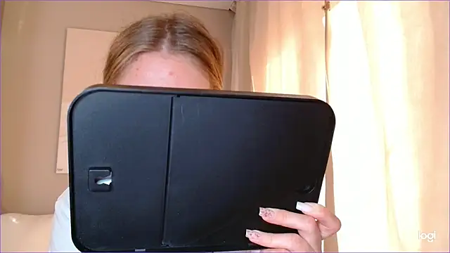 BluueSilk online show from 09.18.25