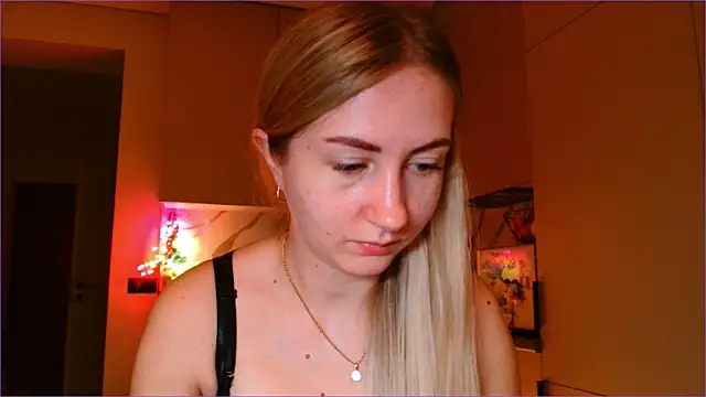 BluueSilk online show from 02.10.26