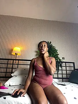 SluttyEll online show from 03.17.26