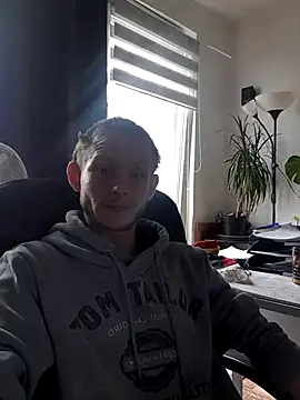 Snapshot of Jungspund25- chatting on 05.15.26 Jungspund25- online show from 05.15.26