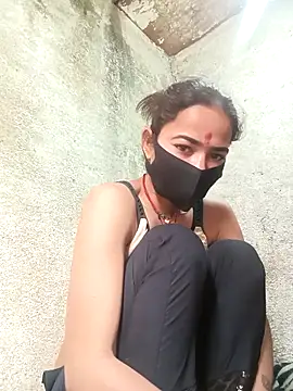 Snapshot of Sunali_Bendre chatting on 02.22.26 Sunali Bendre online show from 02.22.26