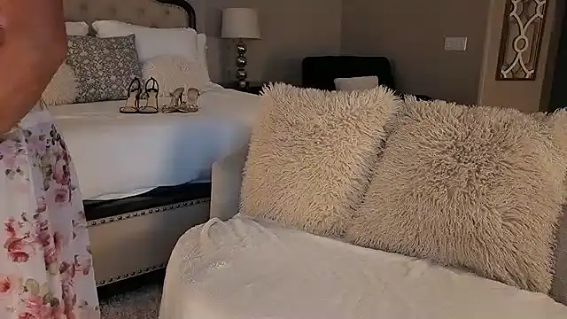 Hot Wife Amber online show from 05.19.26