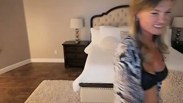 Hot Wife Amber online show from 05.19.26