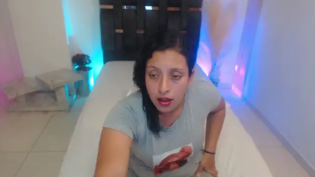 Barbara D Valencia online show from 02.20.26