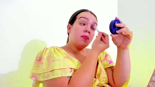 Emely pregnantt online show from 02.12.26