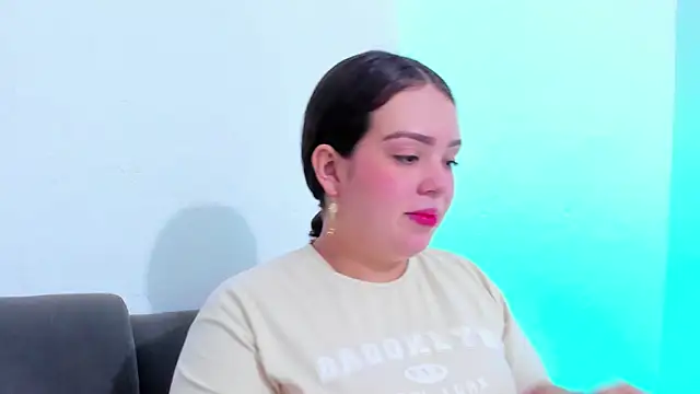 Emely pregnantt online show from 02.17.26