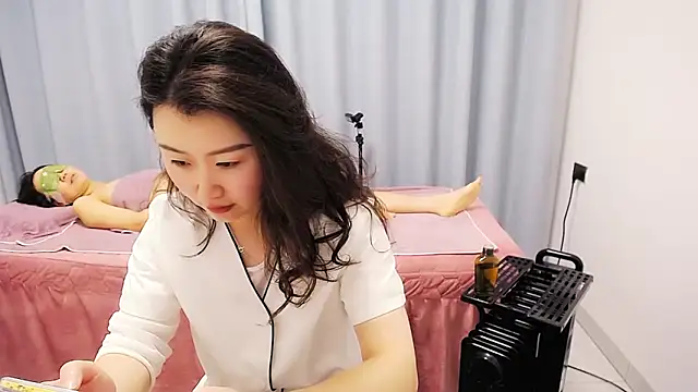 anne2026 online show from 04.24.26