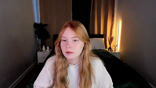 Julia Anis online show from 02.05.26