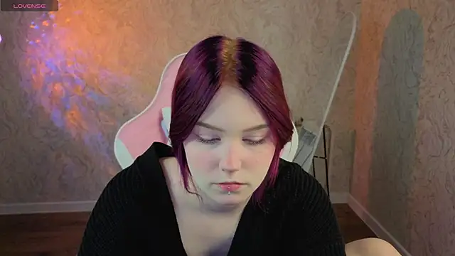 Julia Anis online show from 04.25.26