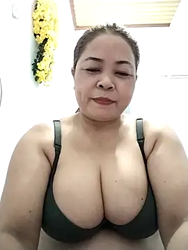 Baby-bigtits2026 online show from 05.04.26