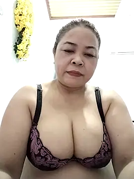 Baby-bigtits2026 online show from 05.05.26
