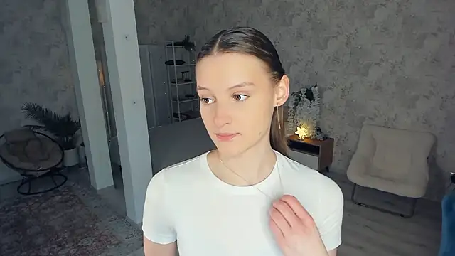 LianneBynon online show from 03.05.26