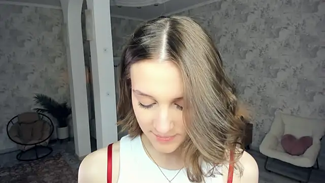 LianneBynon online show from 04.27.26