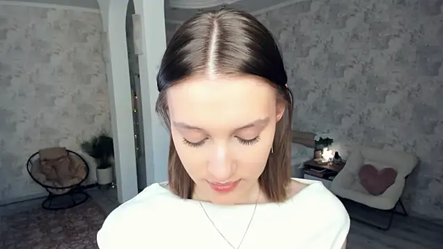 LianneBynon online show from 05.07.26